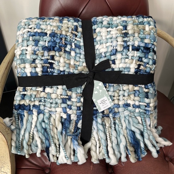 West Elm Bedding West Elm Marled Basketweave Throw 5x60 Poshmark